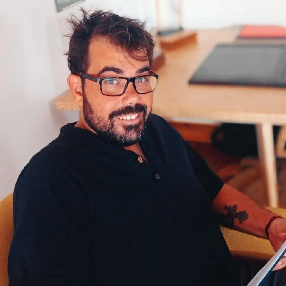 Portrait de Guillaume Malbec, masseur et praticien en soins énergétiques